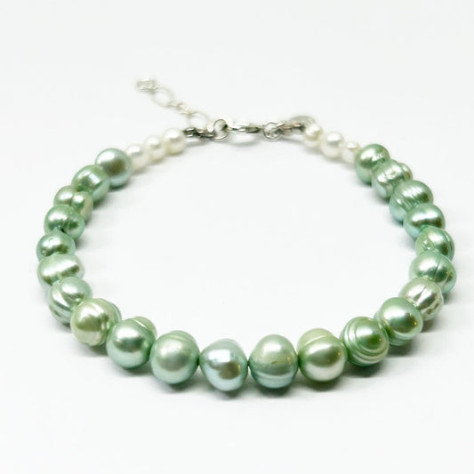 Mermaid Pearl Bracelet #101 by Jennifer Cervelli Jewelry