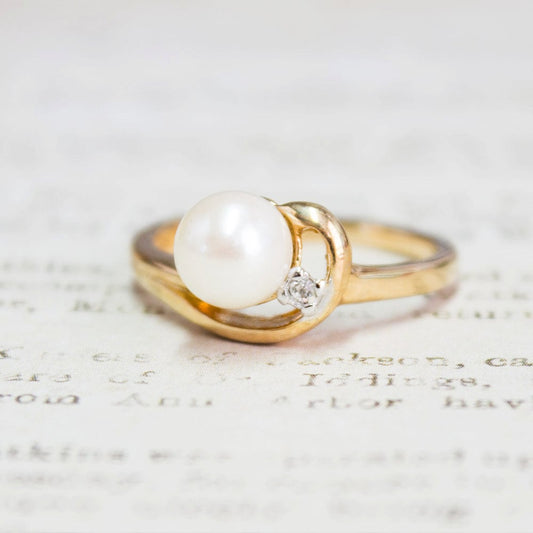A Vintage Ring Cultured Pearl 18k Gold Plated Ring with Clear Swarovski Crystal Accent Statement Cocktail Jewelry #R1447 - Limited Stock Size: 10 by PVD Vintage Jewelry