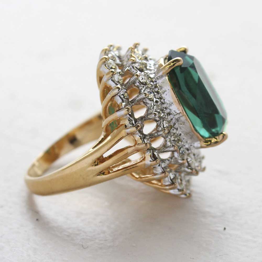 Vintage Jewelry Emerald and Clear Crystal Cocktail Ring in 18kt Gold Electroplate Made in the USA by PVD Vintage Jewelry
