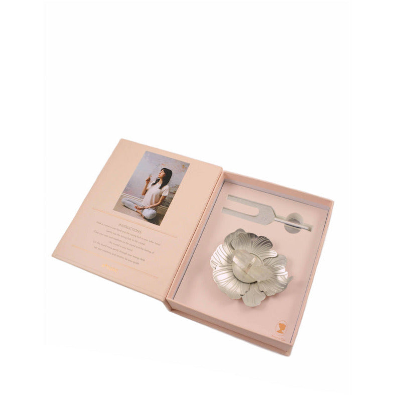 Kit de cristal curativo de sonido: juego de diapasón y plato de cristal de flores de Ariana Ost