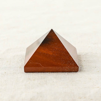 Pirámide de jaspe rojo de Tiny Rituals